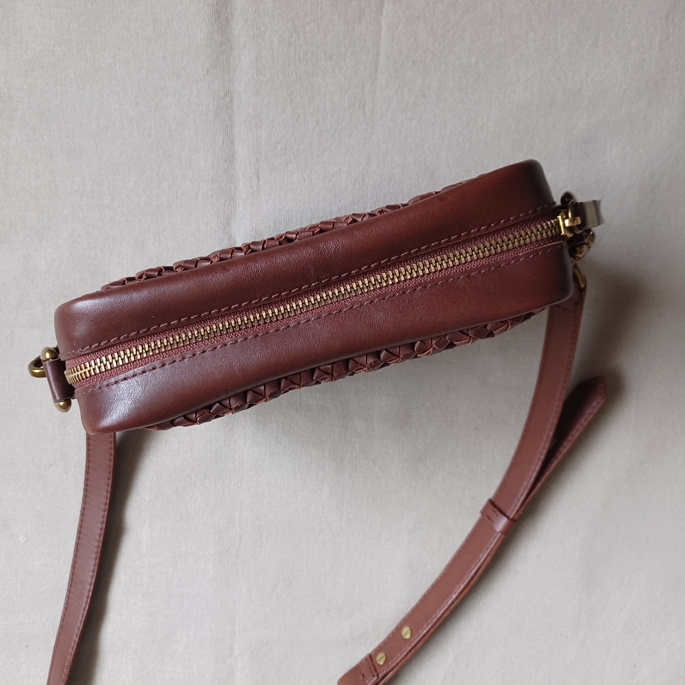 HP•Madewel Transport Camera Bag: Crochet Leather Edition - Picture 2 of 14